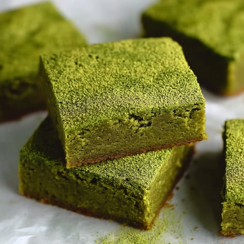 A stack of green cakes.